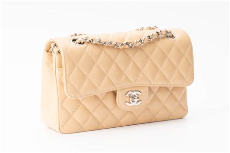 chanel flap small beige